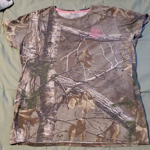 Reeltree tee size large🔥🔥🔥